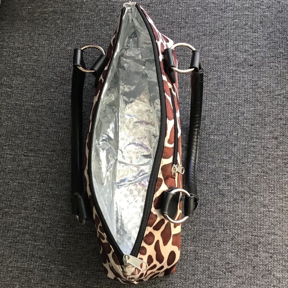 Wine tote insulated animal print-LIKE IT! MAKE YOUR OFFER! - Picture 3 of 7